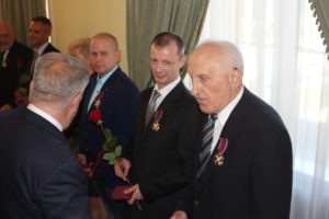 Radny Leszek Lenarczyk odznaczony za zasługi na rzecz społeczności lokalnej